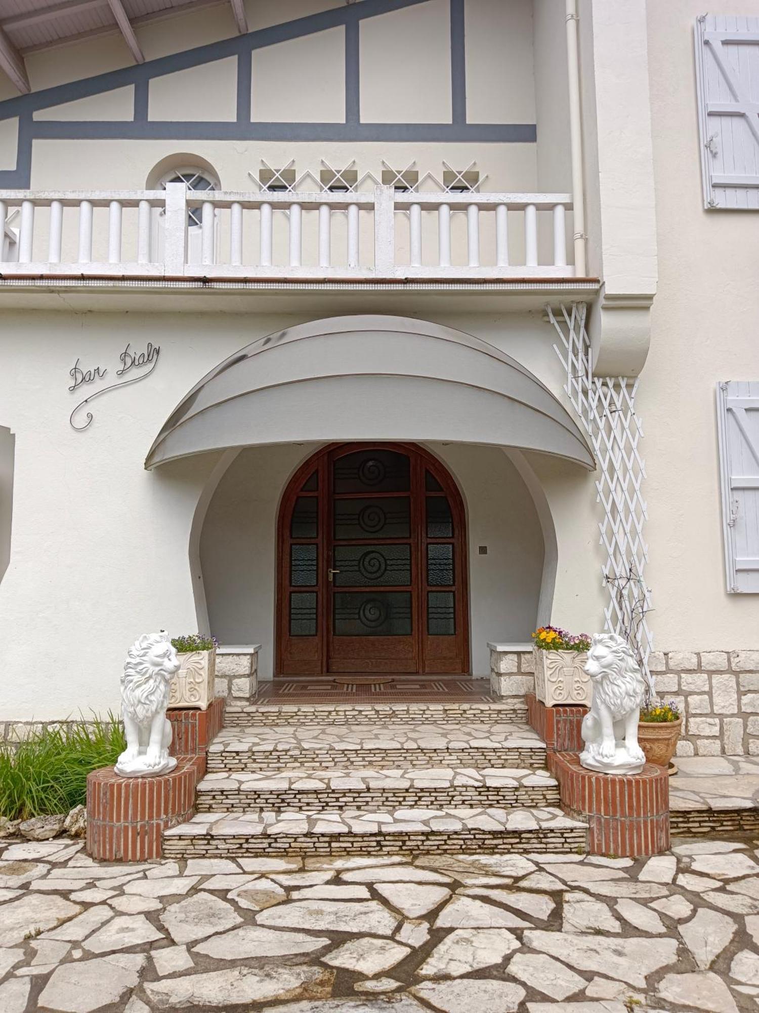 La Maison Basque Sainte-Livrade-sur-Lot Экстерьер фото